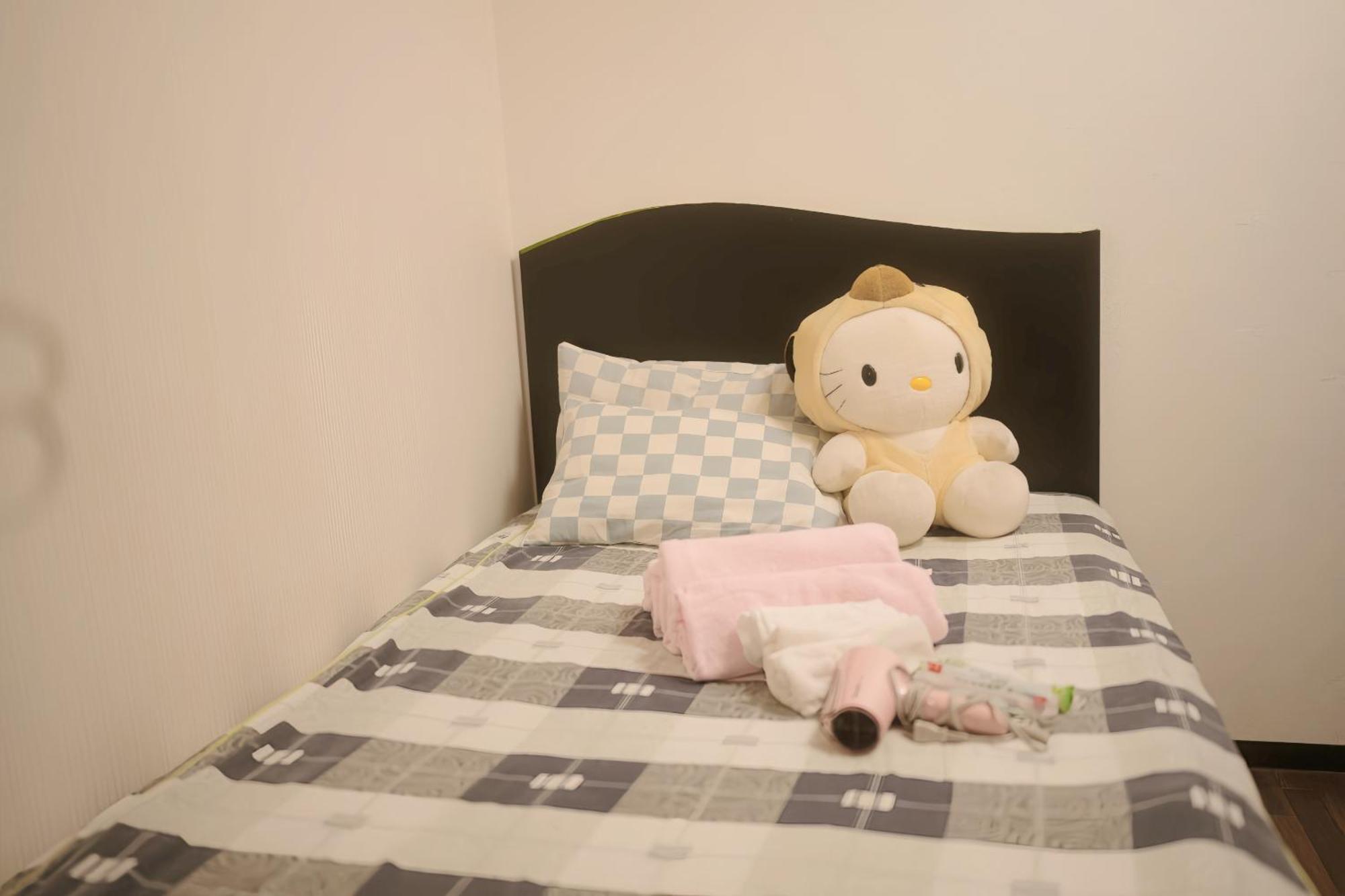 Yoshidoku Inn - Domome1 Осака Екстер'єр фото