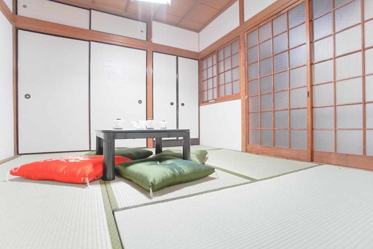 Yoshidoku Inn - Domome1 Осака Екстер'єр фото